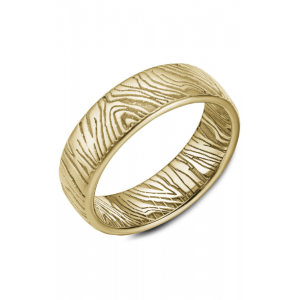 a gold ring with a unique wood grain pattern